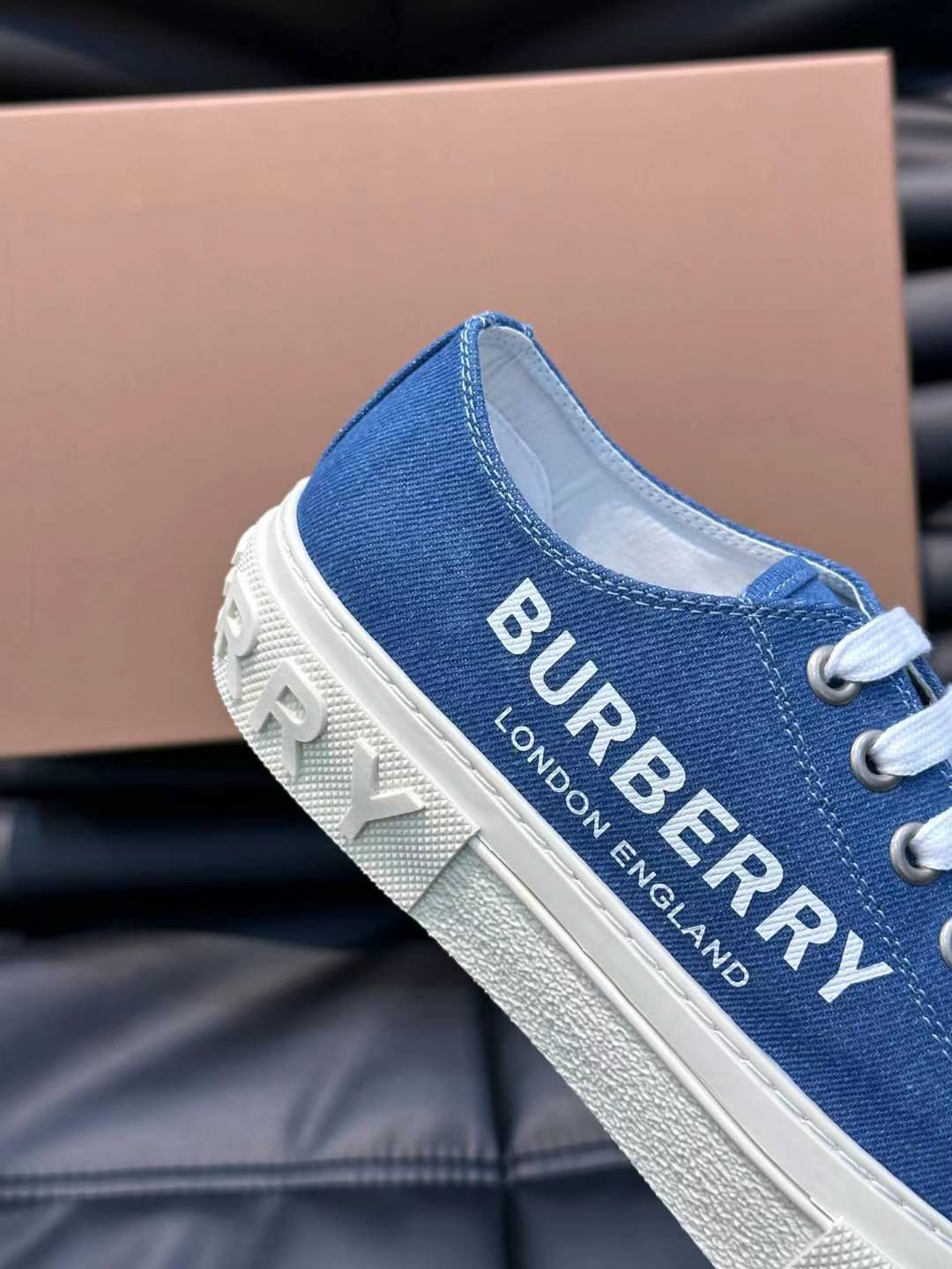 Burberry Sneaker