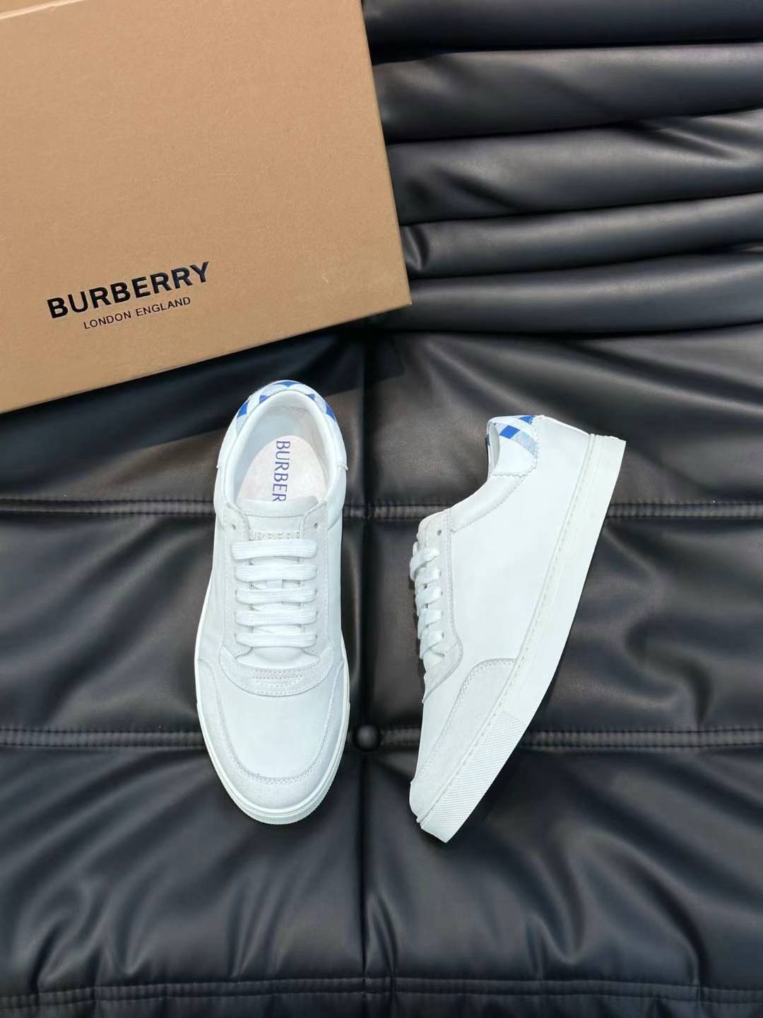 BURBERRY SNEAKER