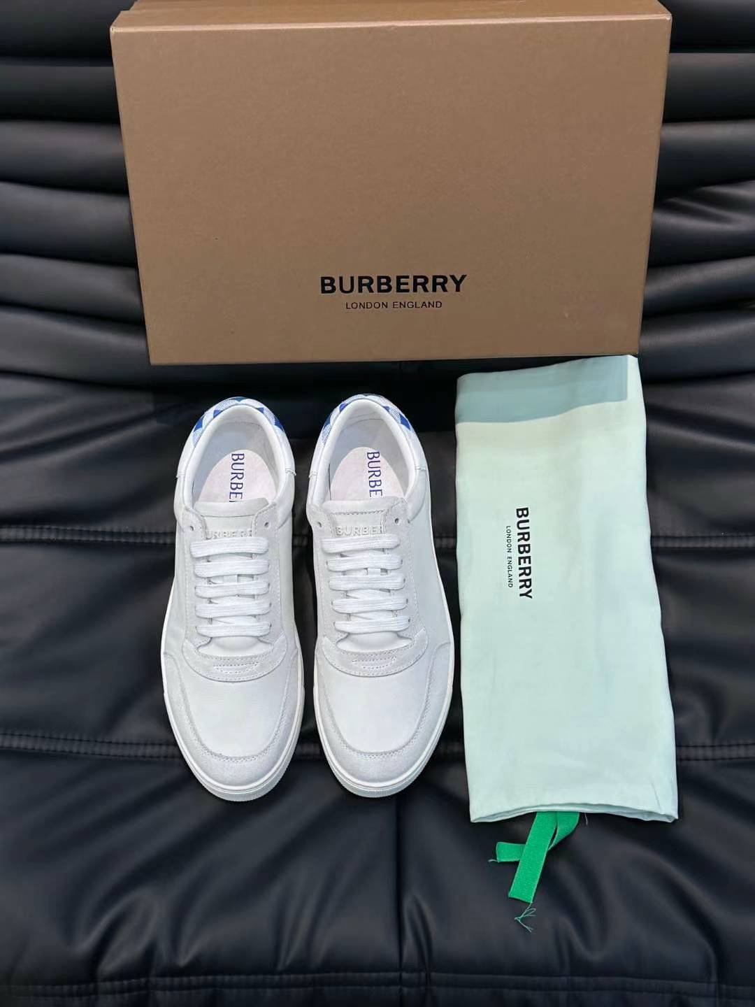 BURBERRY SNEAKER