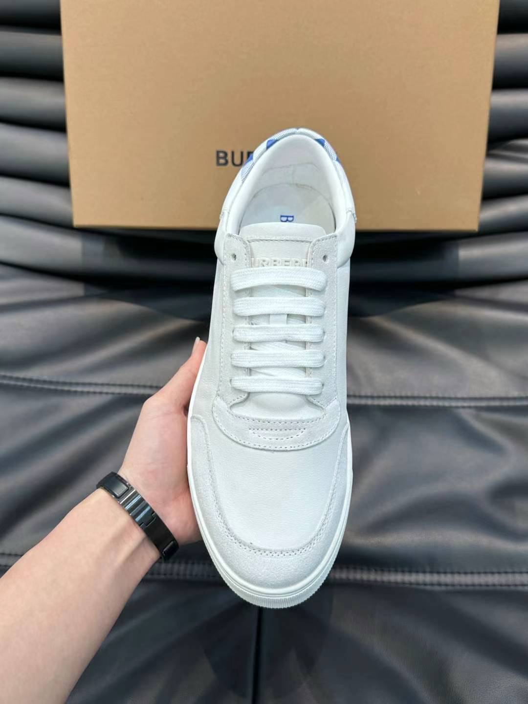 BURBERRY SNEAKER