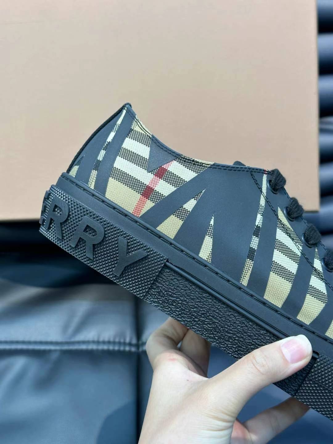 Burberry Sneaker