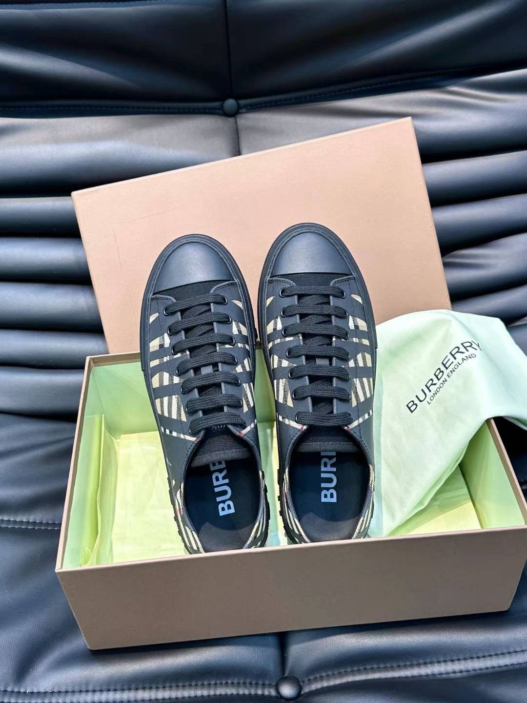 Burberry Sneaker