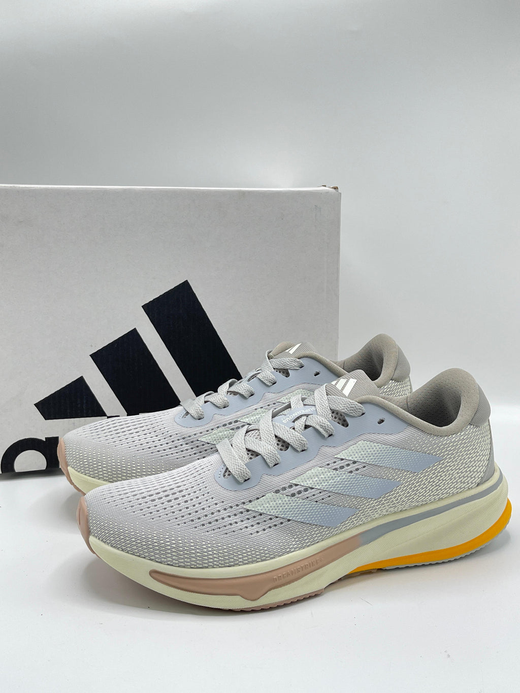 ADIDAS Supernova