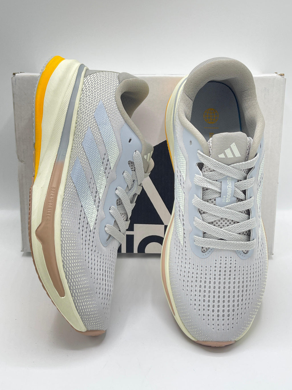 ADIDAS Supernova