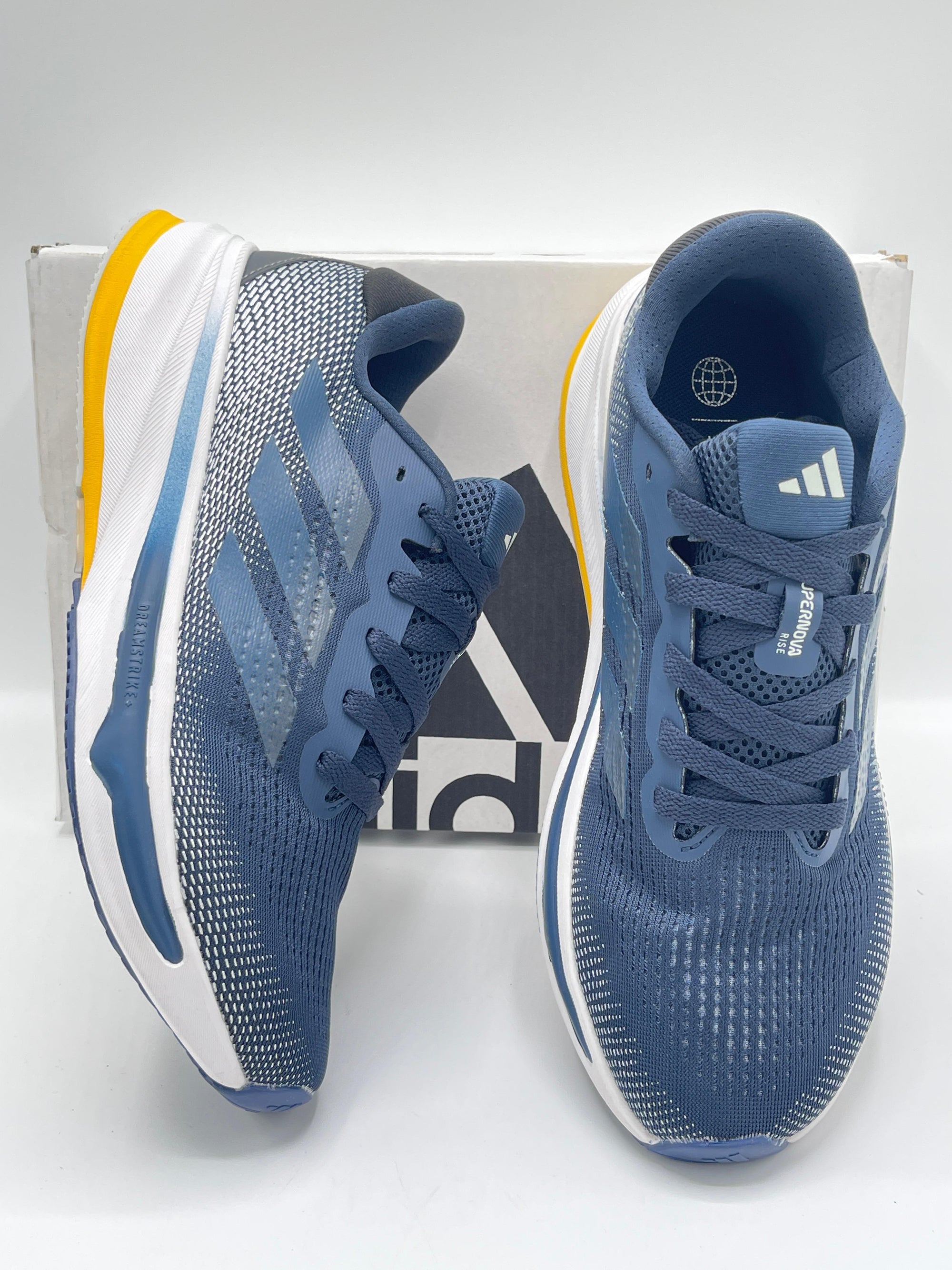 ADIDAS Supernova