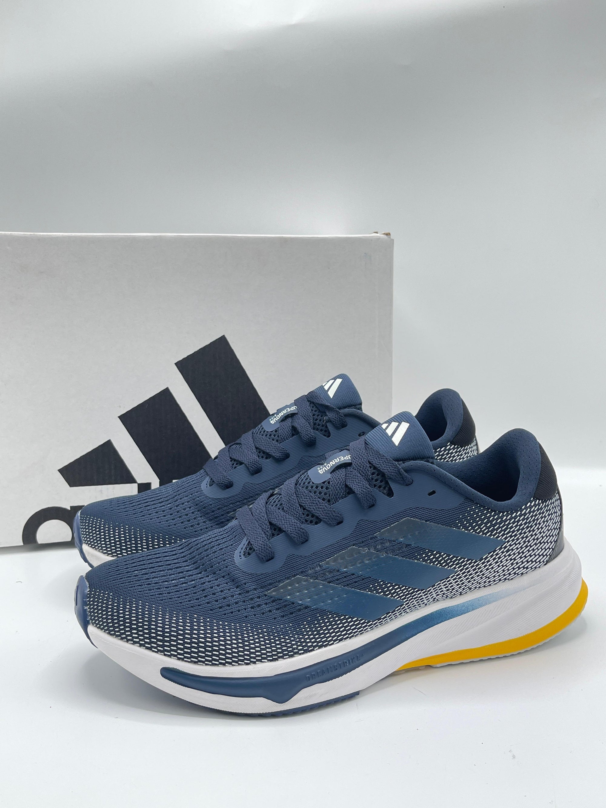 ADIDAS Supernova