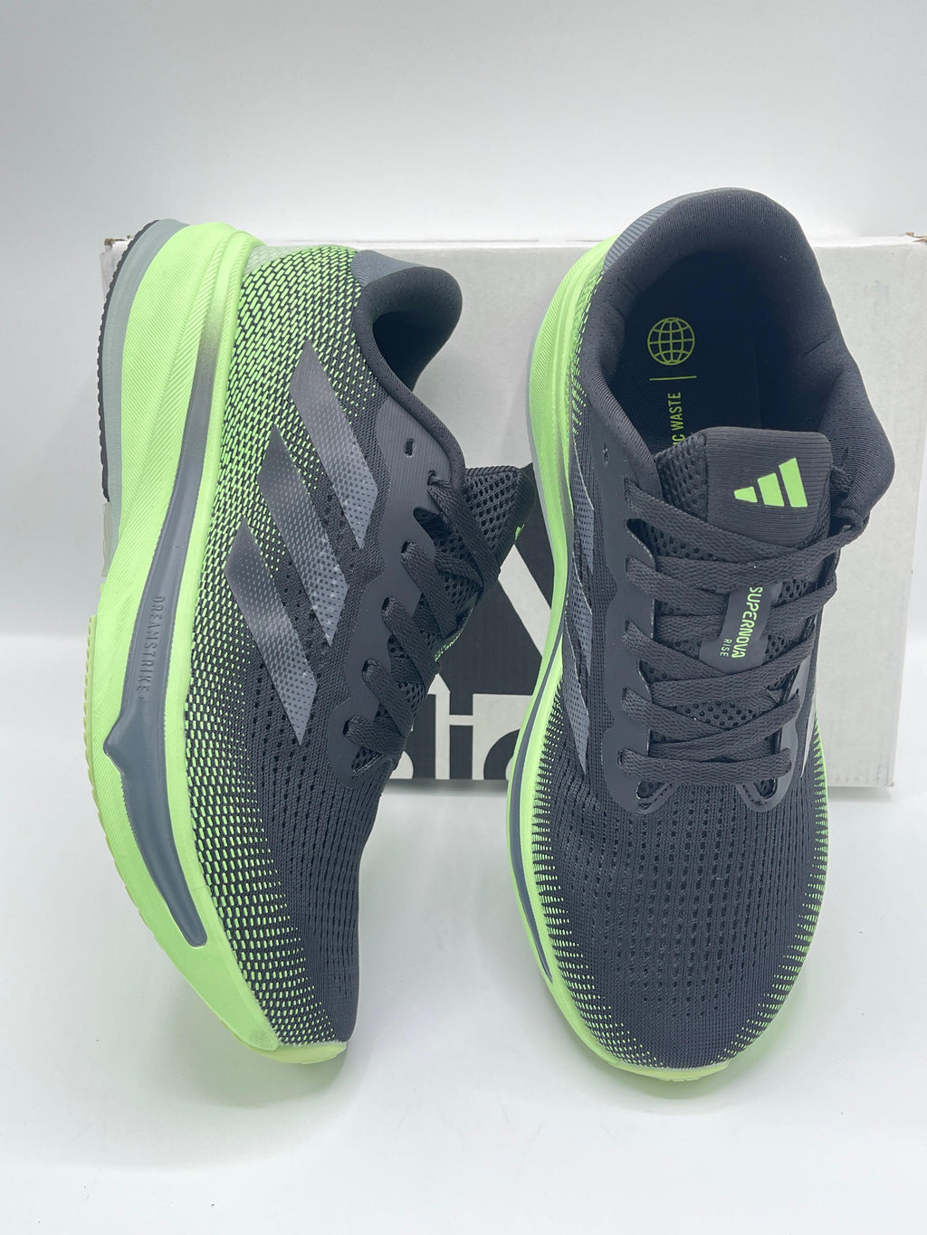 ADIDAS Supernova