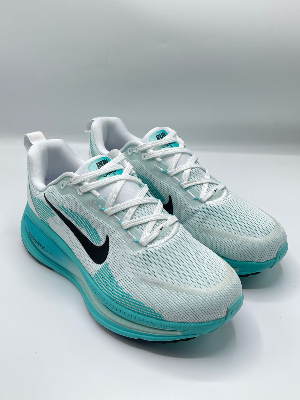 NIKE VOMERO 18