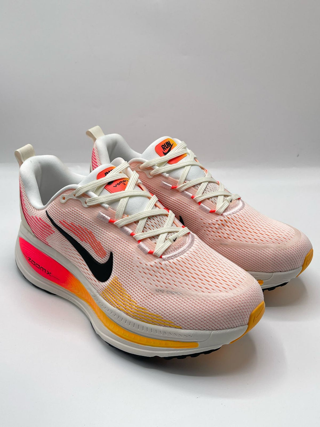 NIKE VOMERO 18