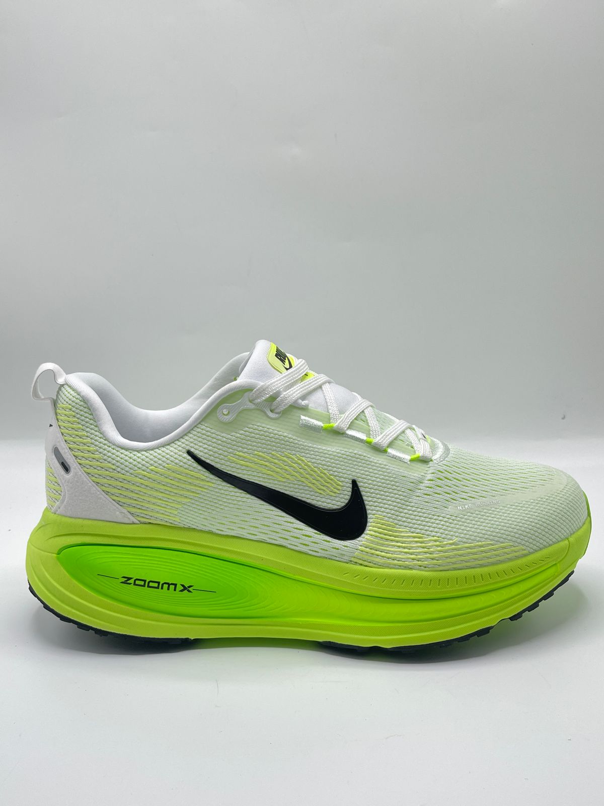 NIKE VOMERO 18