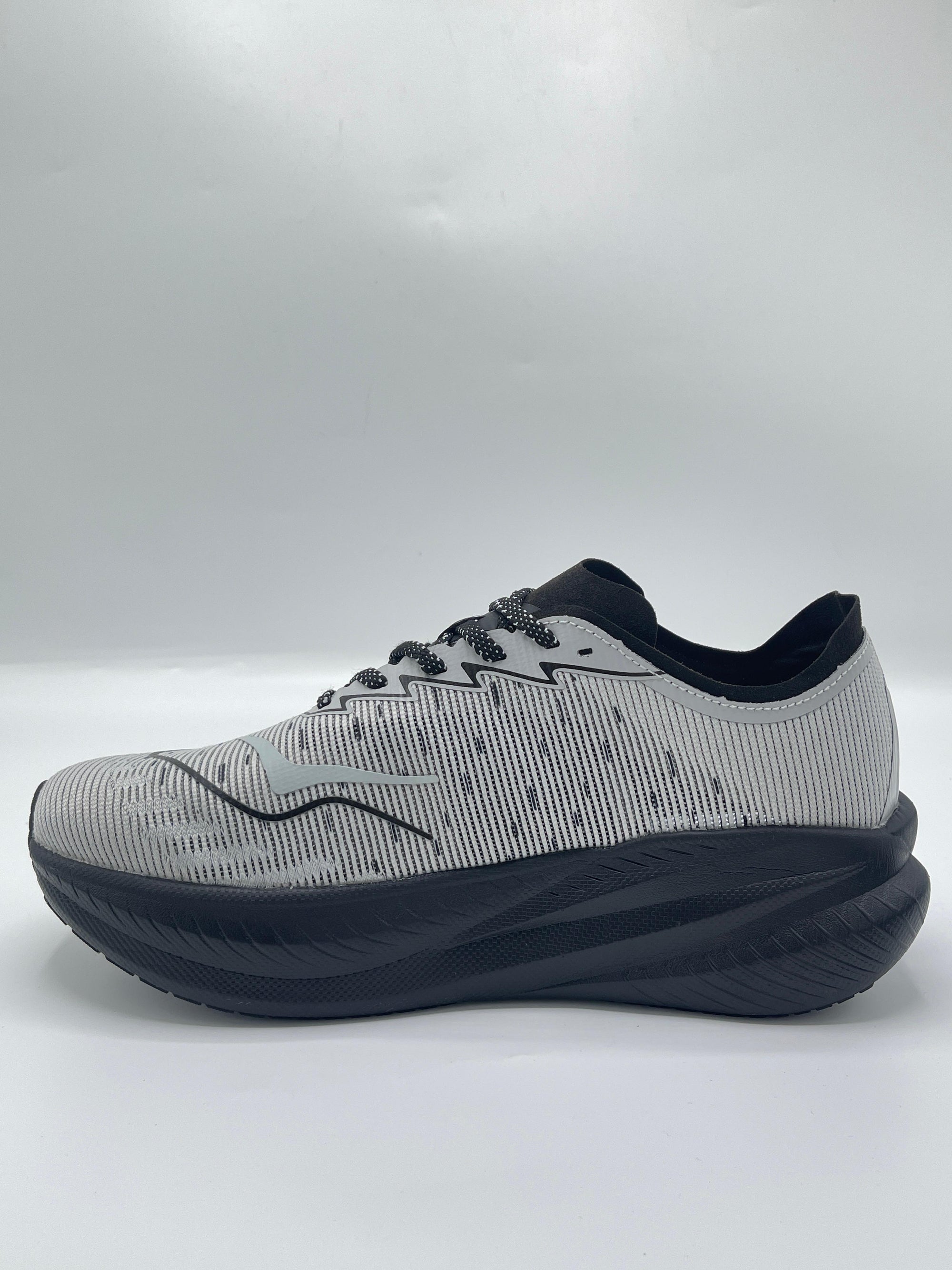 HOKA MACH X2