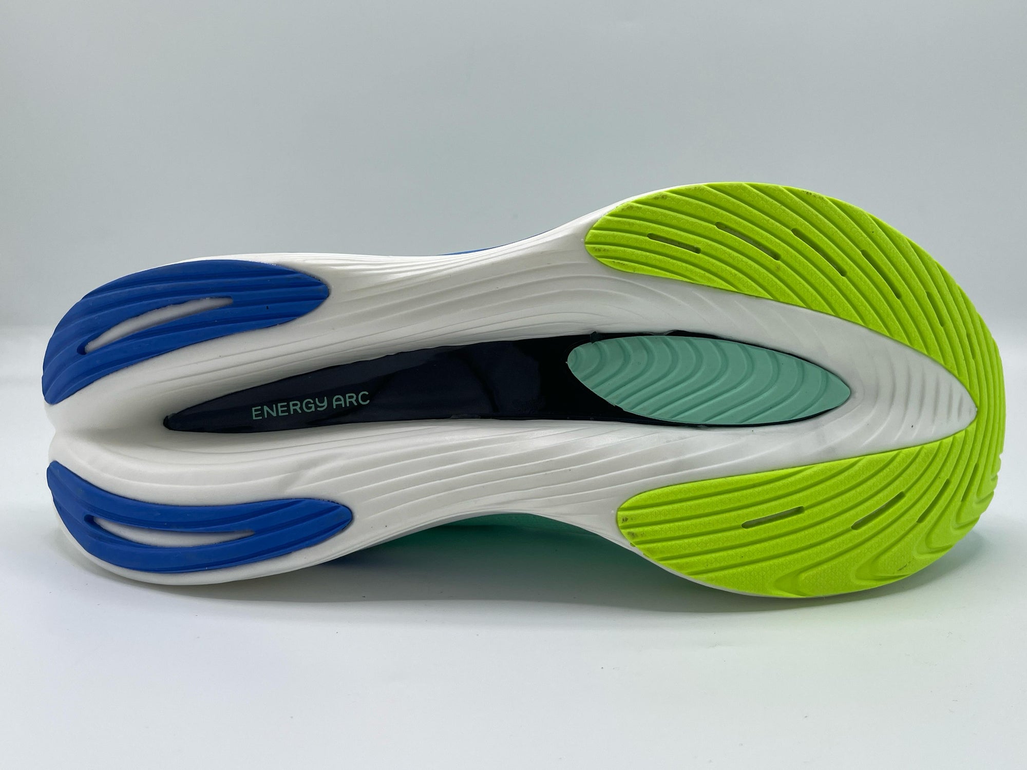 NEW BALANCE V3