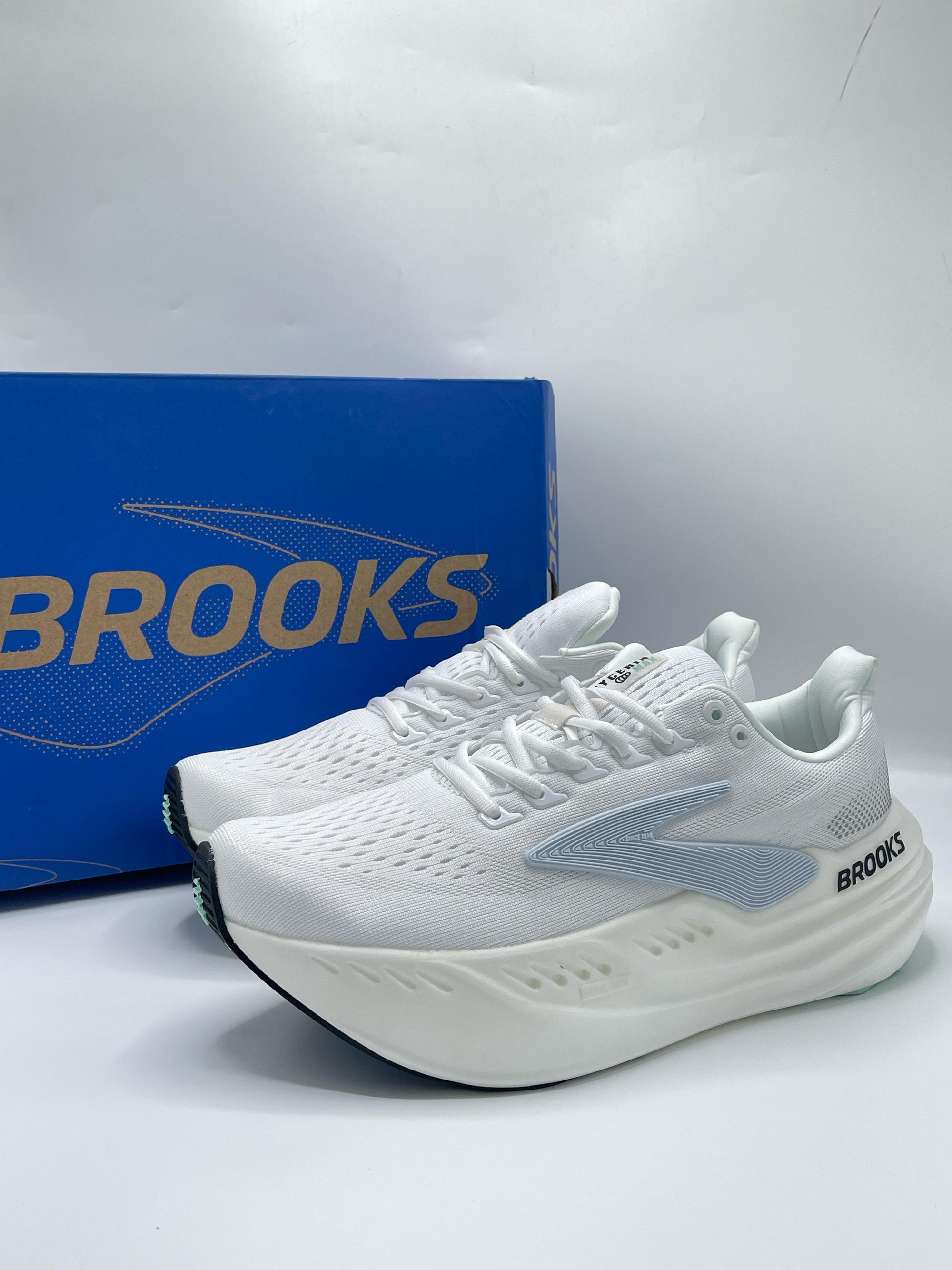 BROOKS