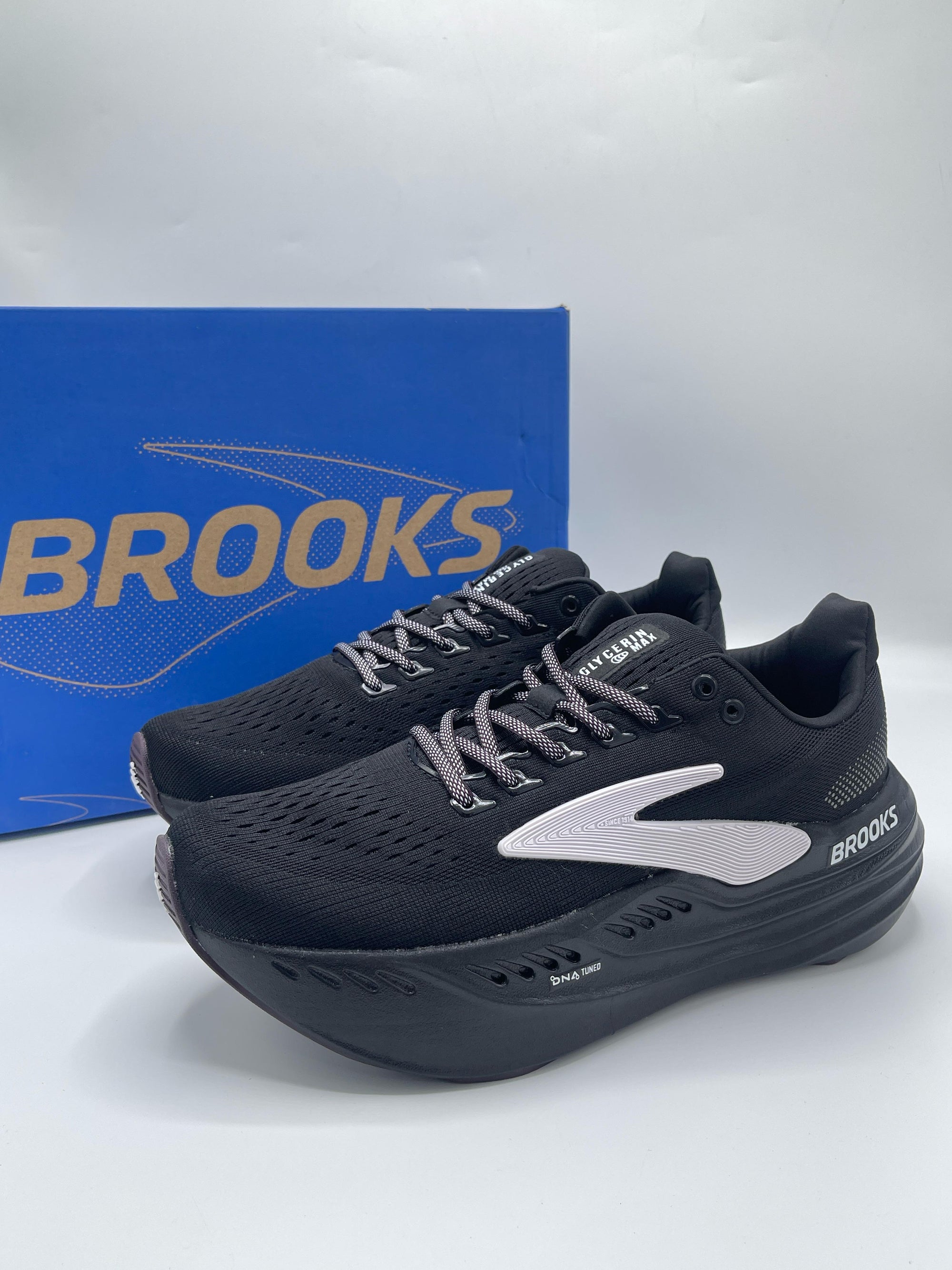 BROOKS